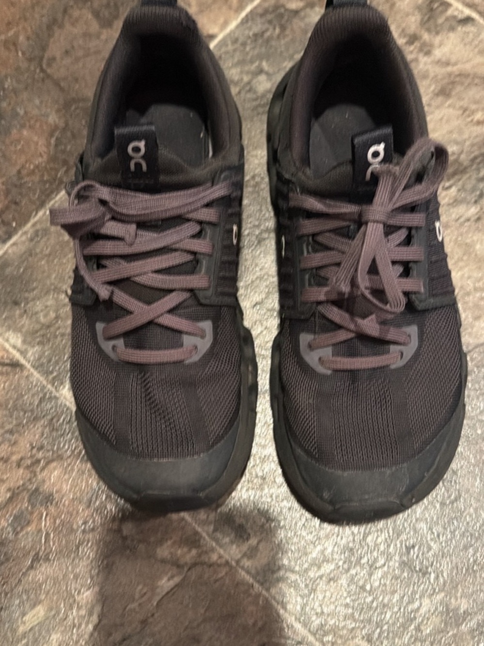 On Running Cloud youth Black Athletic Sneakers